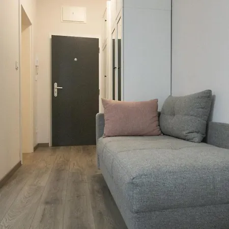 Apartment With Ap. Garden