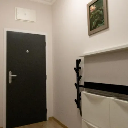Apartment With Ap. Garden *